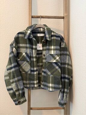 NWT✨ Alluv Place, Plaid Shacket Jacket in Green by